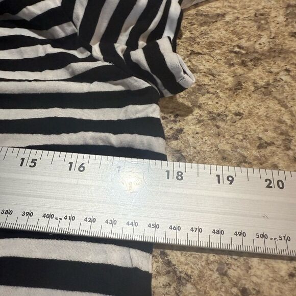 Gap Blue and White Striped Tee Size Medium - Picture 6 of 9